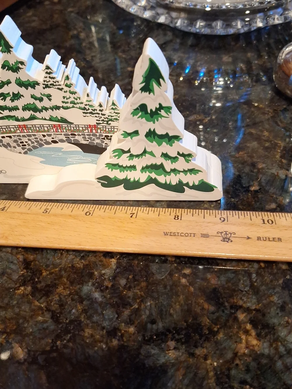 Vtg. Shelia Wooden Winter Scene Holiday Table Decor - Green/White 1998